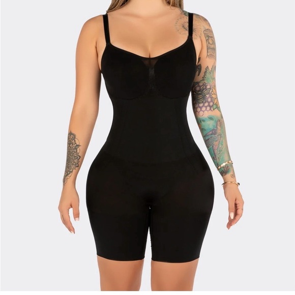 SEAMLESS SCULPT COMPRESSION BODYSUIT - Picture 2 of 6